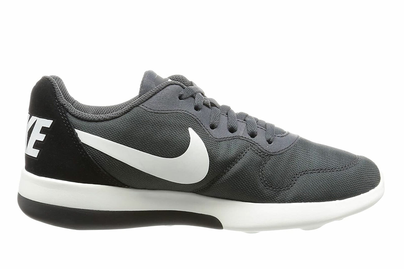 nike black & white md runner sneakers